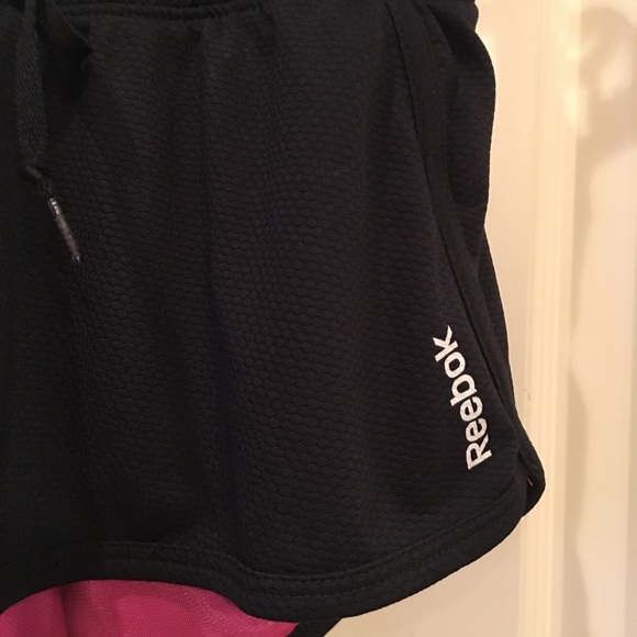 REEBOX Women’s Black Running Shorts Size S EUC - Picture 2 of 4